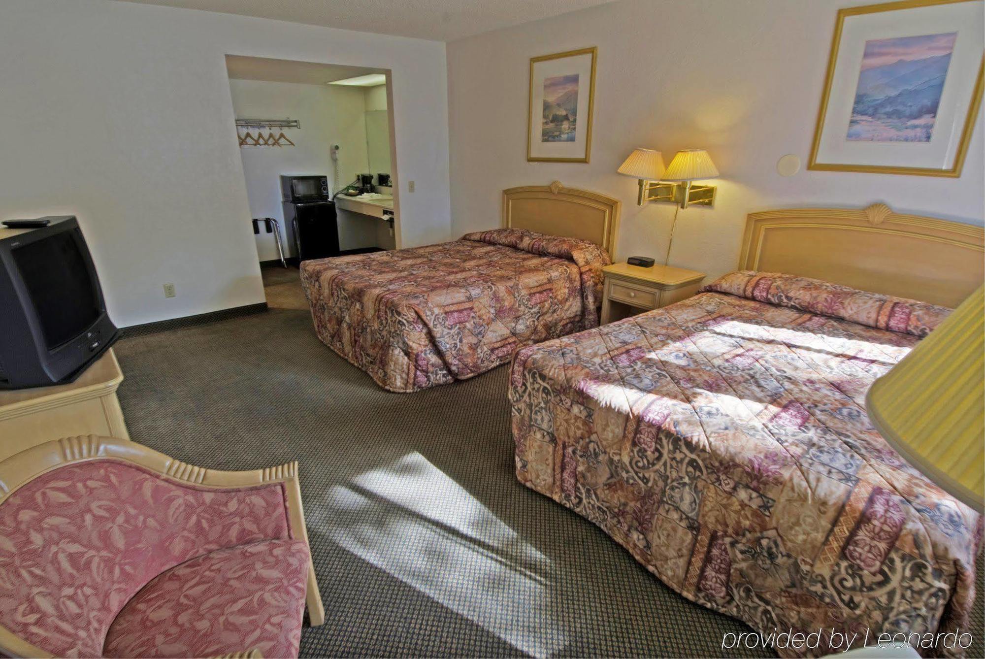 Inn At Highway 1 ロンポク エクステリア 写真